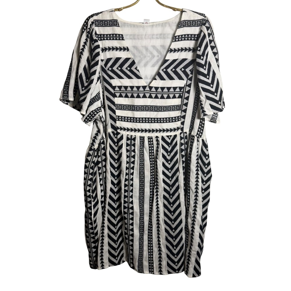 Old Navy Women XL Black White Geometric Tribal V-Neck Flutter Sleeve Boho Dress